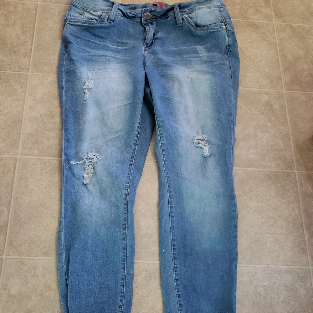 Local Boutique plus size distressed jeans.